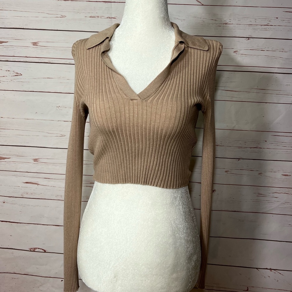 Long sleeved ribbed crop top